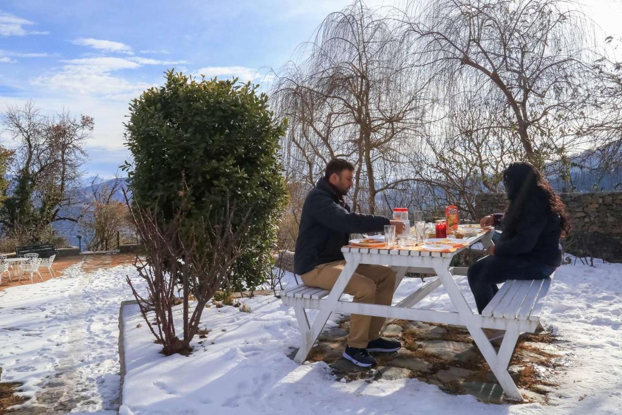 Stayvista At Violet Hill With Bonfire, Gazebo & Hill View 西姆拉 外观 照片